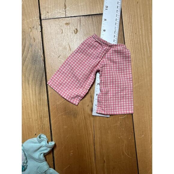Vintage mix lot of 3 baby doll clothes. One piece. pants & red snow suit. - Picture 8 of 10